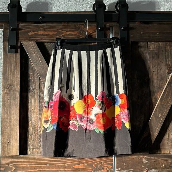 Tina Trunk Stripped floral mini skirt Xs - Picture 3 of 6